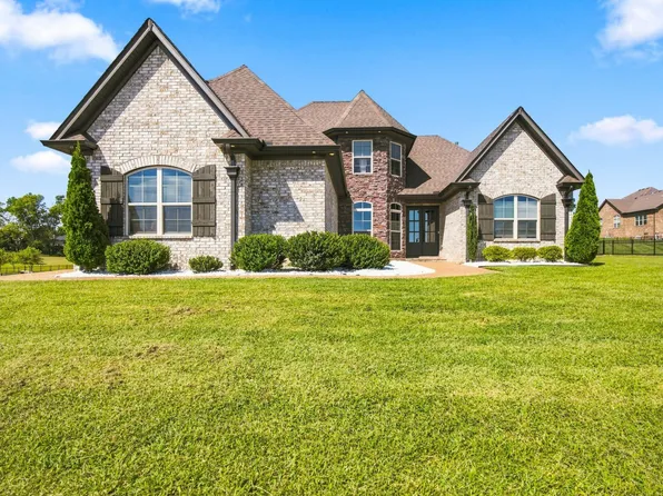 94 Mulberry Grv, Gallatin, TN 37066