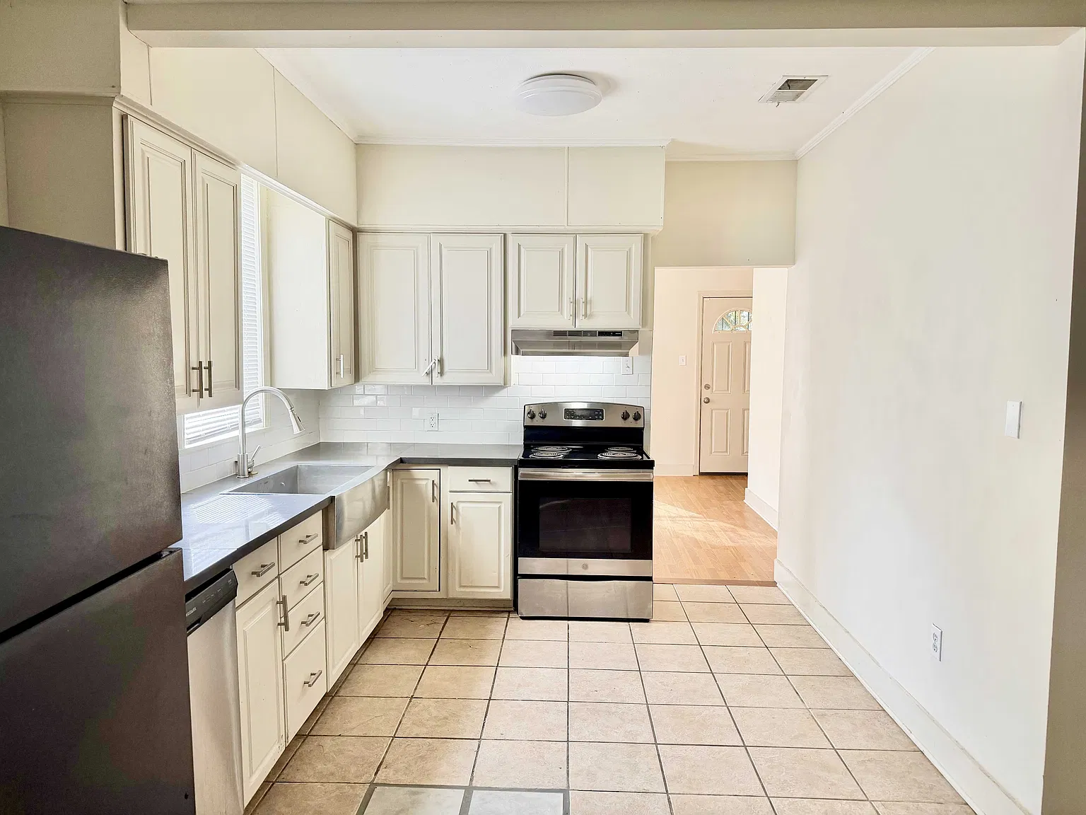 as 415 Saint Rose Avenue - 1 — Photo 4