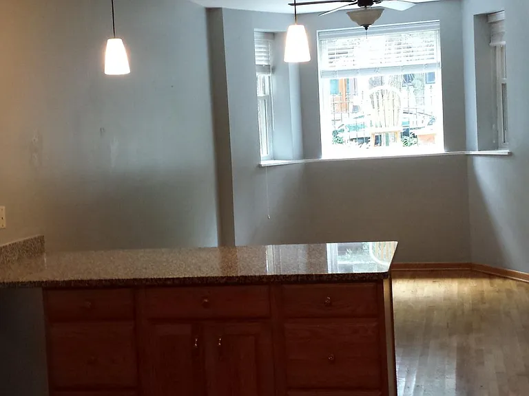 3845 N Kenmore Ave #G — Photo 3