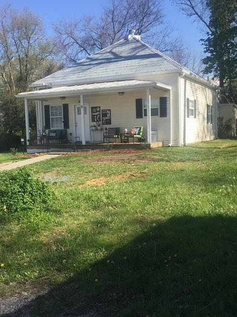 1st image of 513 Lamont St