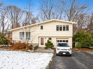 43 Thornberry Rd, Winchester, MA 01890