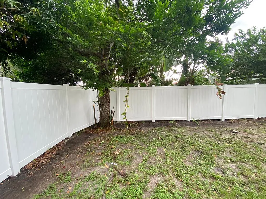 1465 Jeffords St — Photo 2