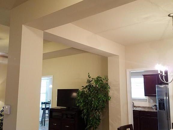 3rd image of 7960 Allenwood Ln