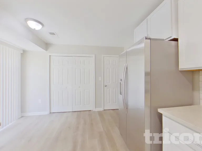 9022 Jaldena Dr — Photo 5