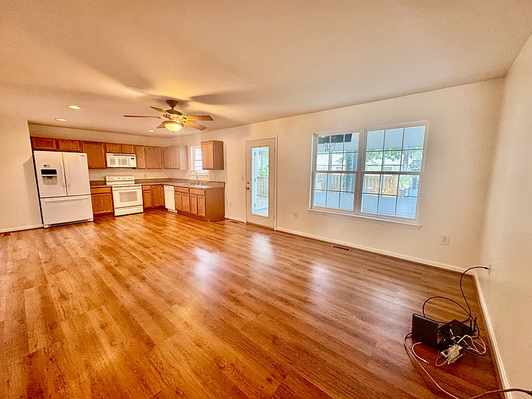 Kitchen/dining area