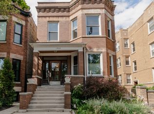 1932 W Addison St, Chicago, IL 60613