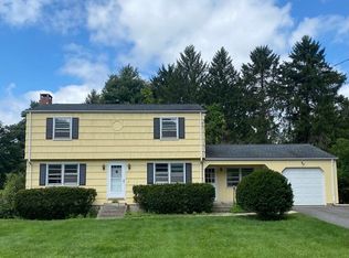 29 Justice Dr, Amherst, MA 01002