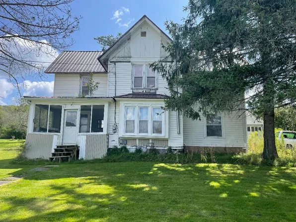 180 Church St, Mills, PA 16937