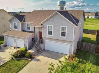 1222 S 5th St E, Louisburg, KS 66053