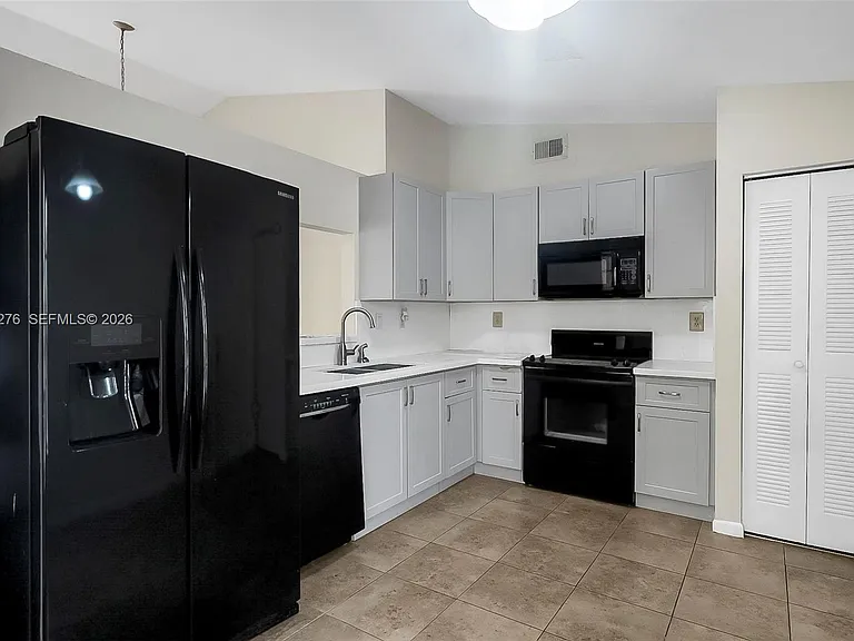 681 Thornridge Ave — Photo 9