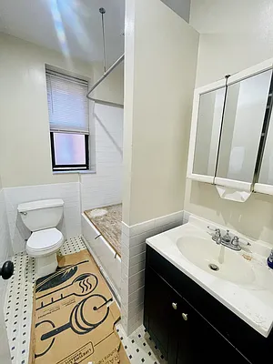 Rented by Zjama Realty Corp | media 11