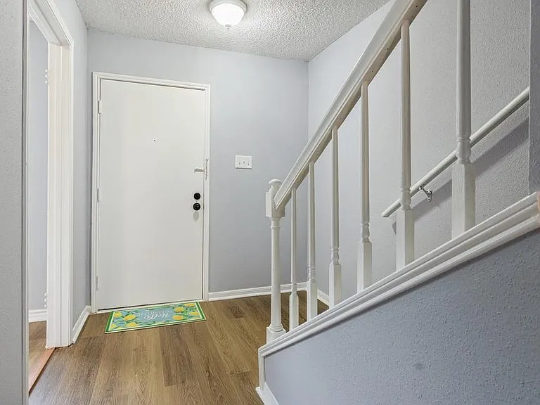 14447 Misty Meadow Ln — Photo 3
