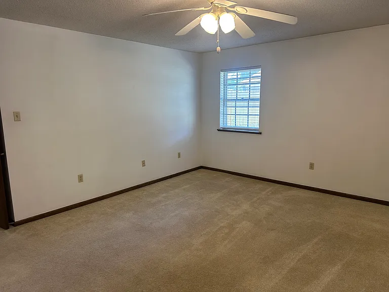 608 S Baridon St — Photo 15