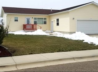 1612 Osprey Dr, Lewistown, MT 59457