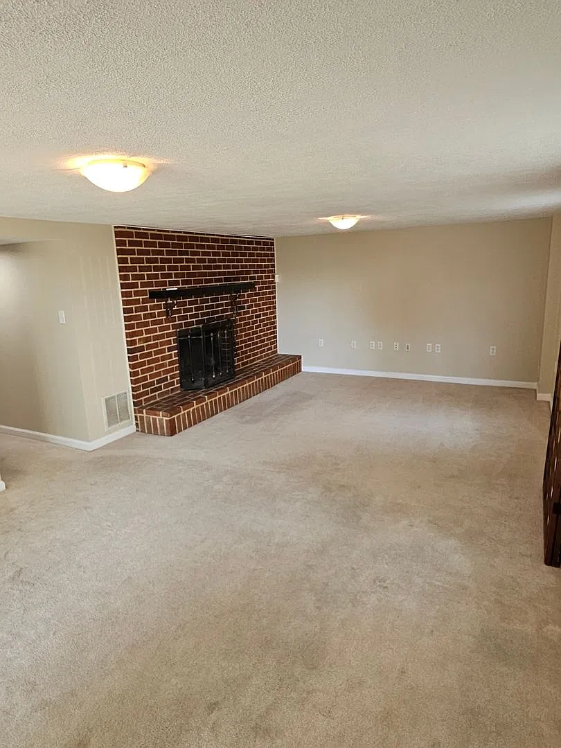 Charming 1BR Duplex in Beltsville — Photo 4
