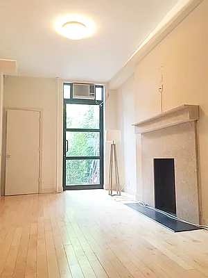 Rented by Bedford Realty USA Corp | media 20