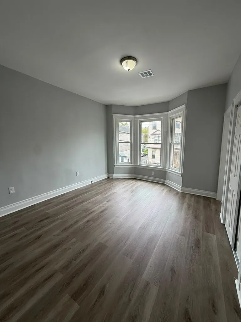 902 Bergen St — Photo 1
