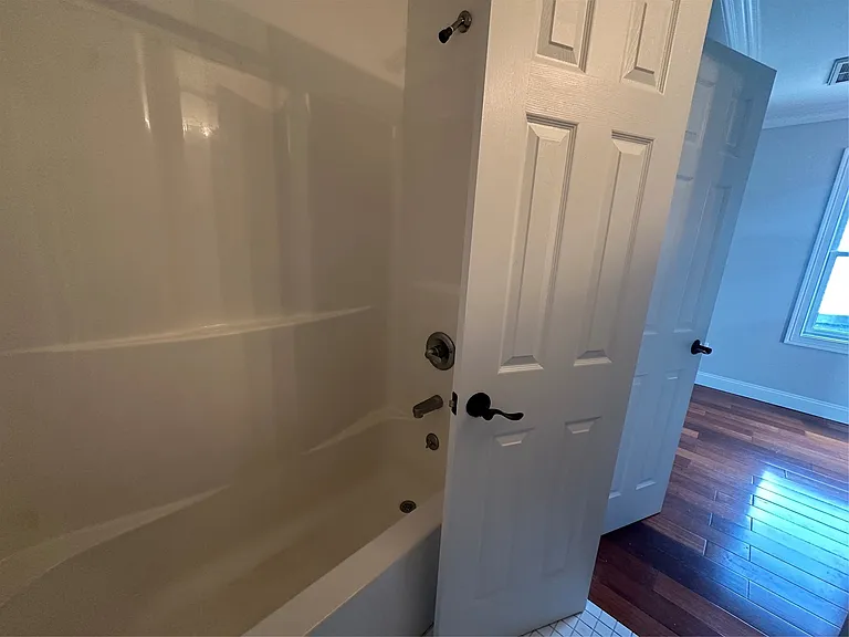 35 Mary St #2 — Photo 8