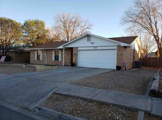 842 Broken Arrow Rd, Roswell, NM 88201