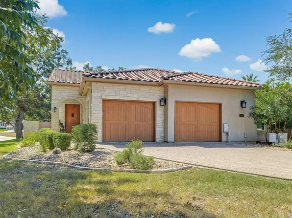 101 Blanco Court, Horseshoe Bay, TX 78657