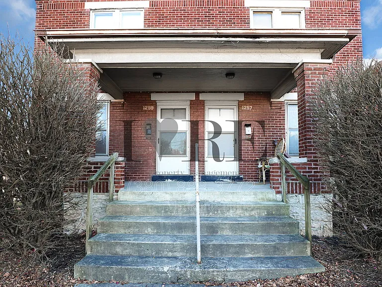 1257 E Livingston Ave — Photo 4