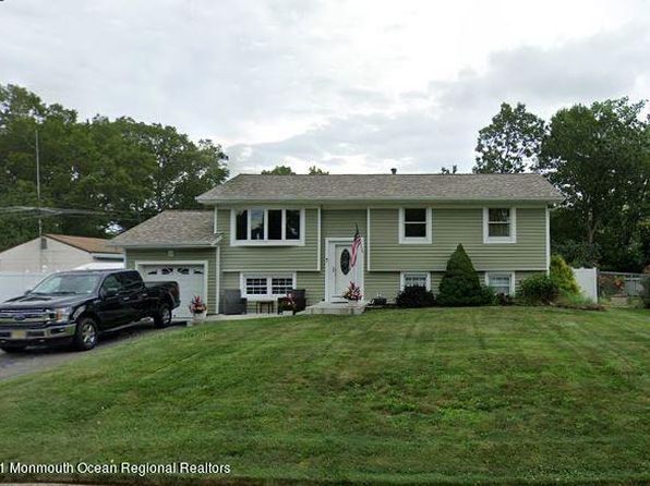 Dover Section Of Toms River Toms River Real Estate 11 Homes For Sale Zillow