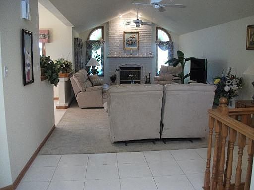 3rd image of 16244 Hummingbird Hill Dr