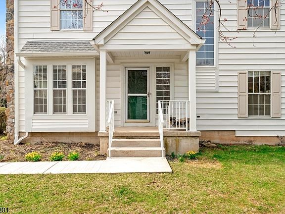 3rd image of 38 Castleton Rd