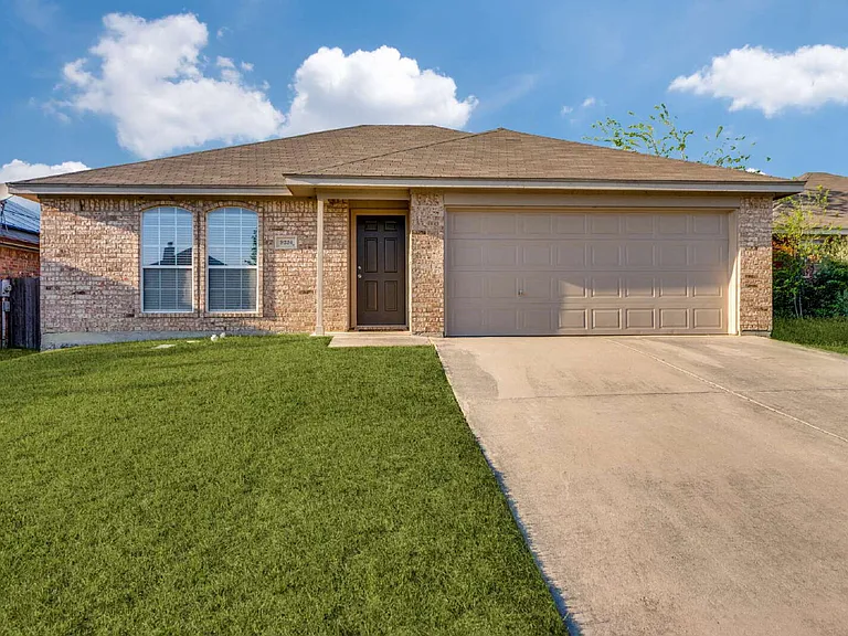 9224 Marilyn Dr — Photo 1