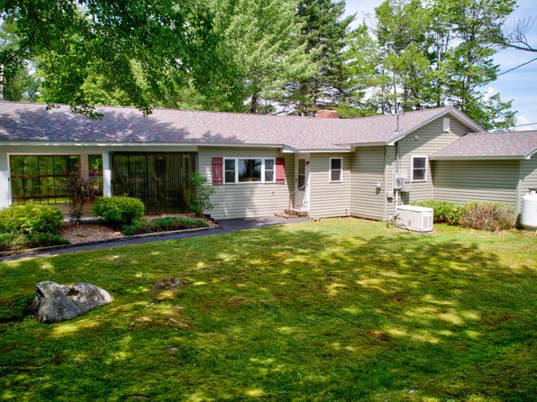 35 Applebee Lane, Enfield, ME 04493