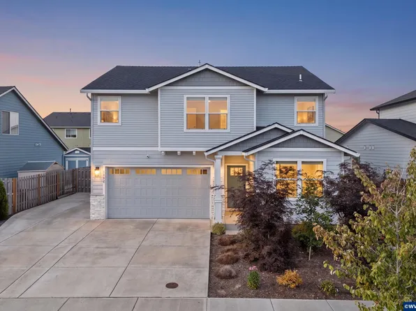 1054 Hickory St, Independence, OR 97351