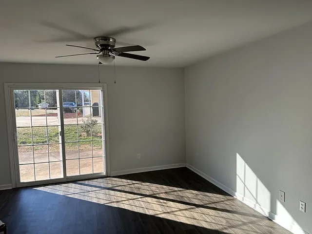 138 John Carl Dr #138 — Photo 5