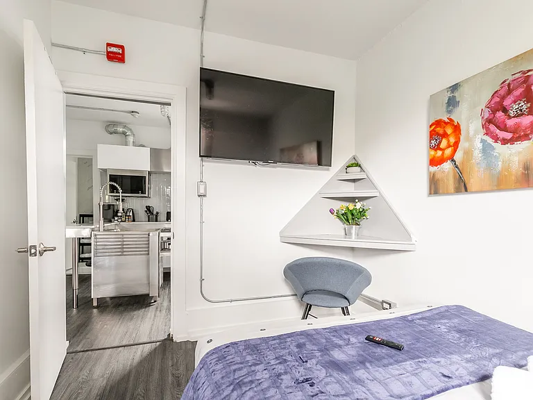 257 York St #253 — Photo 32
