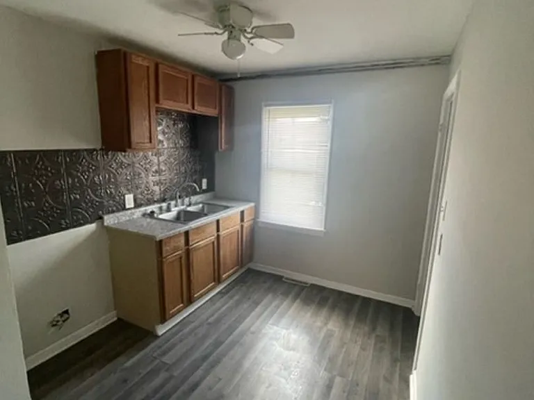2378 Jackson St — Photo 5