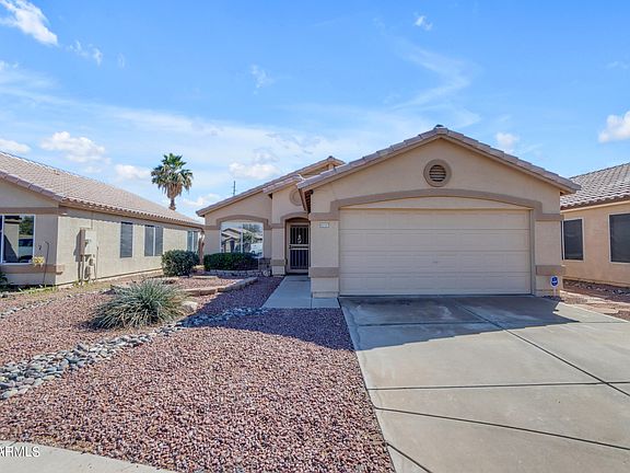 2nd image of 10707 W GLENROSA Avenue