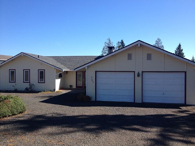 1st image of 701 Pioneer Dr