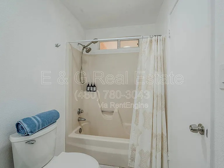 1022 W Apollo Ave — Photo 52