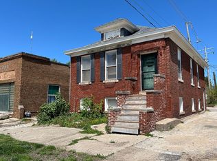 107 W Meek St, Abingdon, IL 61410