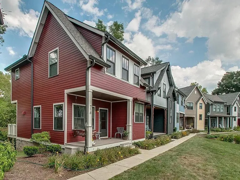 718 Centerpoint Ln — Photo 3