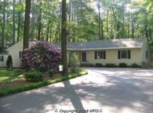 6606 Quercus Dr, Hebron, MD 21830