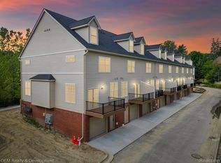 547 Village Ln #30, Milford, MI