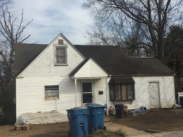 1st image of 1000 Cole Ave