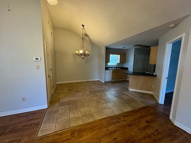 2 bed, 2.0 bath, 1018 sqft, $1,300 — Photo 3