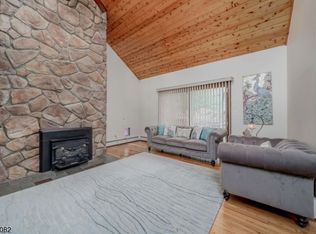 160 Diamond Hill Rd, Berkeley Heights, NJ 07922