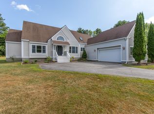 17 Green Trees Dr, Gorham, ME 04038