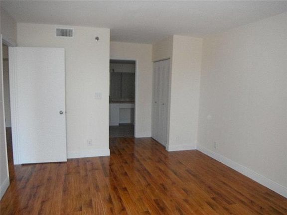 2nd image of 3300 NE 192nd St APT 1515