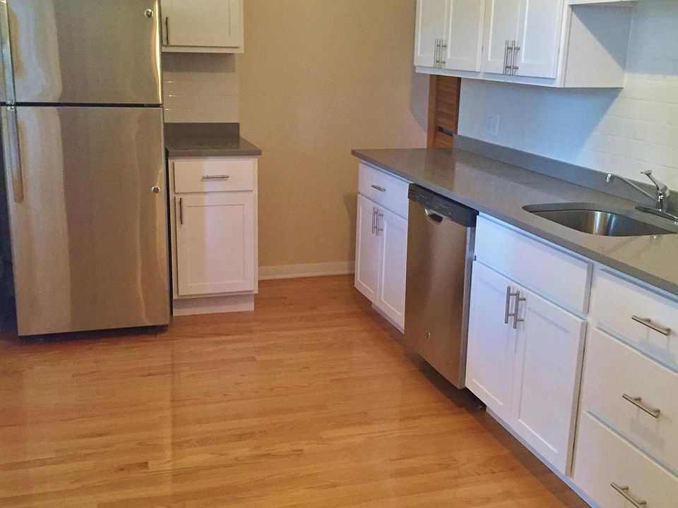 1st image of 1210 W Wrightwood Ave #2E