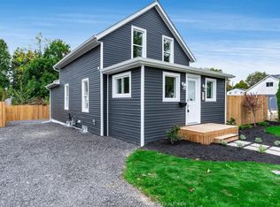 30 Askew St, Leamington, ON N8H 1X7