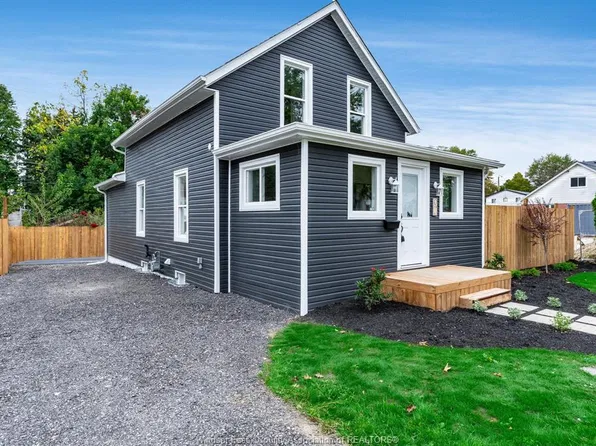 30 Askew St, Leamington, ON N8H 1X7