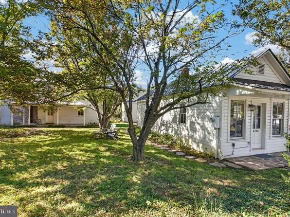4228 Bragg St, The Plains, VA 20198